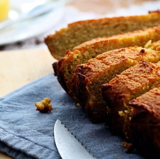 Glutenfreie Ernährung ohne Weizen, Roggen und Co ist für an Zöliakie Erkrankte ein Muss, aber oft nicht leicht zu managen. Die Forschung hat nun entdeckt, dass auch Viren im Zusammenhang mit der Erkrankung stehen könnten. Glutenfreie Ernährung ohne Weizen, Roggen und Co ist für an Zöliakie Erkrankte ein Muss, aber oft nicht leicht zu managen. Die Forschung hat nun entdeckt, dass auch Viren im Zusammenhang mit der Erkrankung stehen könnten.