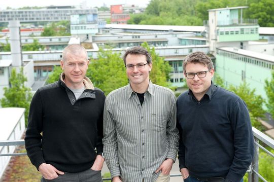 Prof. Oliver Wilhelm, Dr. Florian Schmitz und Prof. Christian Montag (v.l.) von der Uni Ulm haben eine App entwickelt, mit der sich der IQ in kurzer Zeit bestimmen lässt Prof. Oliver Wilhelm, Dr. Florian Schmitz und Prof. Christian Montag (v.l.) von der Uni Ulm haben eine App entwickelt, mit der sich der IQ in kurzer Zeit bestimmen lässt