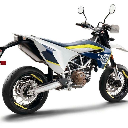 9.295 Euro kosten die 701-Modelle von Husqvarna. Wer so viel Geld nicht auf einmal hat, kann es finanzieren 9.295 Euro kosten die 701-Modelle von Husqvarna. Wer so viel Geld nicht auf einmal hat, kann es finanzieren