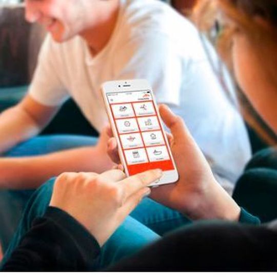 Für Kunden, Hersteller, Konstrukteure, Architekten und Wissenschaftler gedacht, steht Steel Advisor als App sowohl für iOS- als auch für Android-Geräte zur Verfügung. Für Kunden, Hersteller, Konstrukteure, Architekten und Wissenschaftler gedacht, steht Steel Advisor als App sowohl für iOS- als auch für Android-Geräte zur Verfügung.