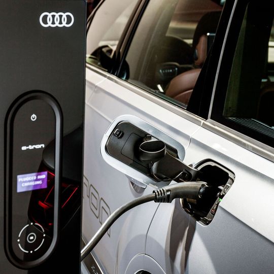 Deutsche Unternehmen haben in Sachen E-Mobilität mehr Patente angemeldet als noch vor zwei Jahren. Deutsche Unternehmen haben in Sachen E-Mobilität mehr Patente angemeldet als noch vor zwei Jahren.