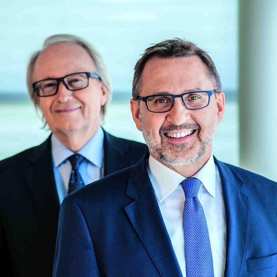 Derrick Zechmair (r.) folgt an der Spitze von Valeo Deutschland auf Alexander Ziems (l.). Derrick Zechmair (r.) folgt an der Spitze von Valeo Deutschland auf Alexander Ziems (l.).