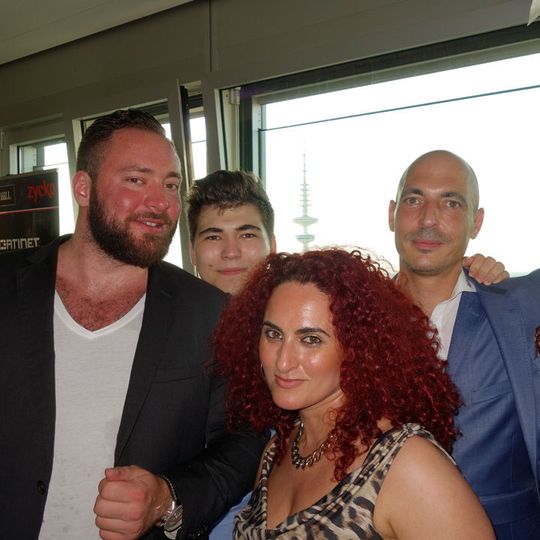 Besa Agaj (IT-BUSINESS) mit Niels Leibküchler, Lukas Göcke und Helge Scherff (Wick Hill + Zycko)