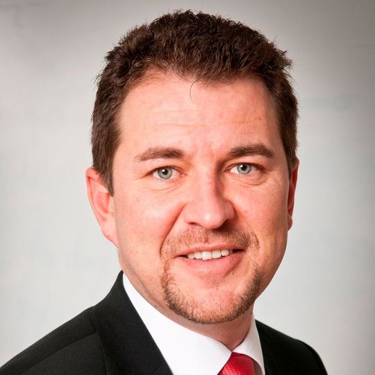 Dipl.-Ing. Ben Thurnwald folgt bei Hansaport als Geschäftsführer auf Erhard Meller. Dipl.-Ing. Ben Thurnwald folgt bei Hansaport als Geschäftsführer auf Erhard Meller.