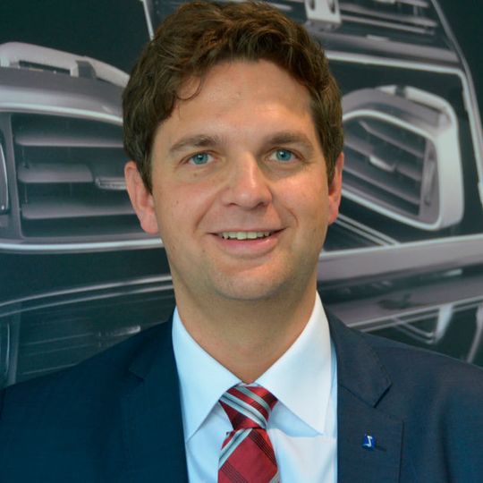 Torsten Förtsch leitet nun die die Aktivitäten im Bereich Forschung & Entwicklung bei Dr. Schneider. Torsten Förtsch leitet nun die die Aktivitäten im Bereich Forschung & Entwicklung bei Dr. Schneider.