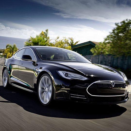 Die amerikanische Verkehrsaufsicht NHTSA prüft das automatisierte Fahrsystem von Tesla nach dem ersten tödlichen Unfall. Die amerikanische Verkehrsaufsicht NHTSA prüft das automatisierte Fahrsystem von Tesla nach dem ersten tödlichen Unfall.