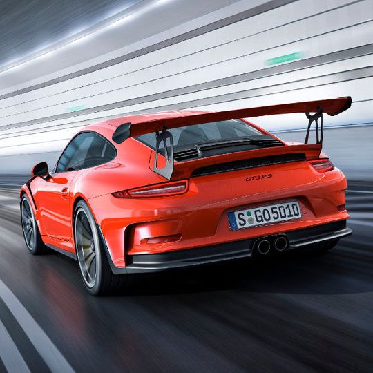 Die Heckschürze des Porsche 911 GT3 RS besteht aus PUR-Elastomer mit 3M Glashohlkugeln als Füllstoff. Die Heckschürze des Porsche 911 GT3 RS besteht aus PUR-Elastomer mit 3M Glashohlkugeln als Füllstoff.