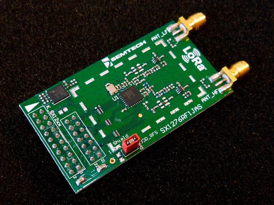 LoRaWAN-Entwicklungskits unterstützen Entwickler bei IoT-Anwendungen. Semtech LoRaWAN-Development Kits bieten niedrigen Energieverbrauch und hochbelastbare drahtlose Kommunikation über große Entfernungen. LoRaWAN-Entwicklungskits unterstützen Entwickler bei IoT-Anwendungen. Semtech LoRaWAN-Development Kits bieten niedrigen Energieverbrauch und hochbelastbare drahtlose Kommunikation über große Entfernungen.