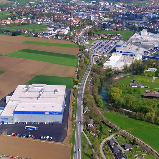 Am Hauptstandort in Wieselburg steht im September die Eröffnung des neuen Werks für die Streuscheibenfertigung an. Am Hauptstandort in Wieselburg steht im September die Eröffnung des neuen Werks für die Streuscheibenfertigung an.