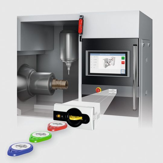 Die EKS-Lesestation ist üblicherweise im Bedienpanel der Maschine installiert. Die EKS-Lesestation ist üblicherweise im Bedienpanel der Maschine installiert.