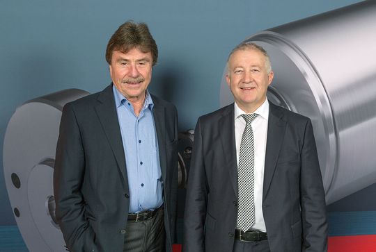 Links Dr. Karl-Walter Braun (Mehrheitsaktionär Maxon Motor) und sein CEO Eugen Elmiger. Links Dr. Karl-Walter Braun (Mehrheitsaktionär Maxon Motor) und sein CEO Eugen Elmiger.