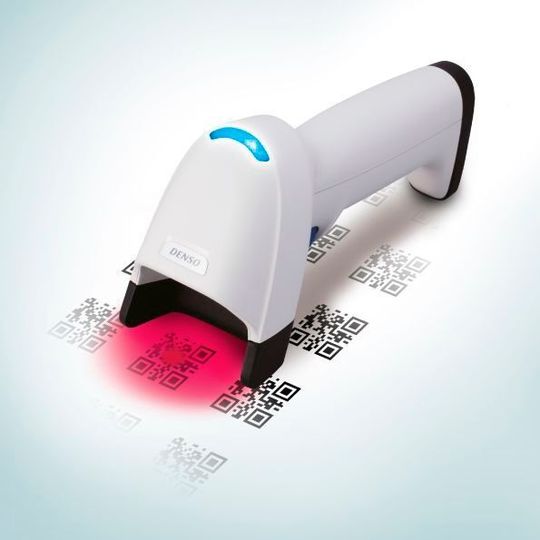 Der neue Scanner AT30Q von Denso soll vor allem durch seine Kompaktheit, Leichtigkeit und einfache Bedienung überzeugen. Der neue Scanner AT30Q von Denso soll vor allem durch seine Kompaktheit, Leichtigkeit und einfache Bedienung überzeugen.