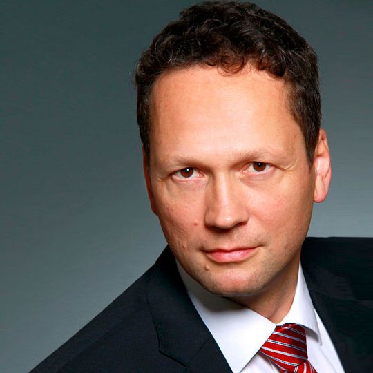 Dr. Dirk Bergmann übernahm zum 01. Juli 2016 die europaweite Verantwortung der FEV-Business Unit Commercial Engines. Dr. Dirk Bergmann übernahm zum 01. Juli 2016 die europaweite Verantwortung der FEV-Business Unit Commercial Engines.
