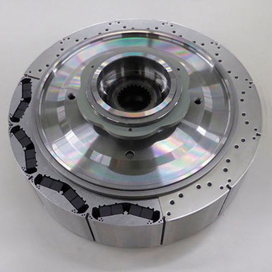Ein Rotor für den angekündigten Honda Sport Hybrid i-DCD: Der Hybridmotor kommt komplett ohne Seltene Erden wie Dysprosium oder Terbium aus. Ein Rotor für den angekündigten Honda Sport Hybrid i-DCD: Der Hybridmotor kommt komplett ohne Seltene Erden wie Dysprosium oder Terbium aus.