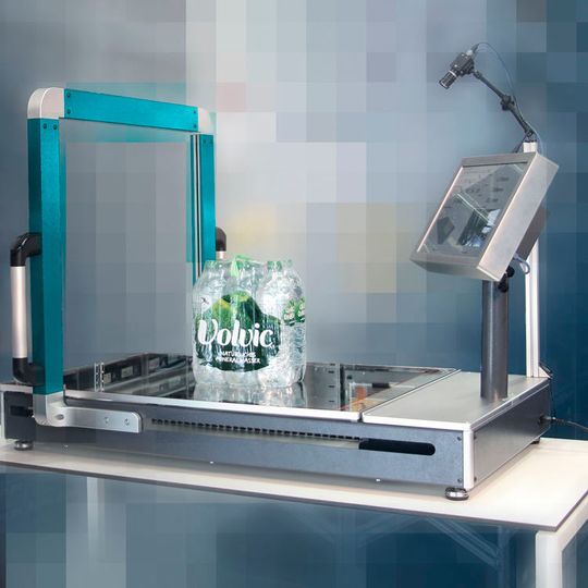 Der Framos Static Dimensioner ermöglicht eine personenunabhängige und exakte dreidimensionale Dimensions- und Gewichtsmessung zur automatischen Stammdatenerfassung. Der Framos Static Dimensioner ermöglicht eine personenunabhängige und exakte dreidimensionale Dimensions- und Gewichtsmessung zur automatischen Stammdatenerfassung.