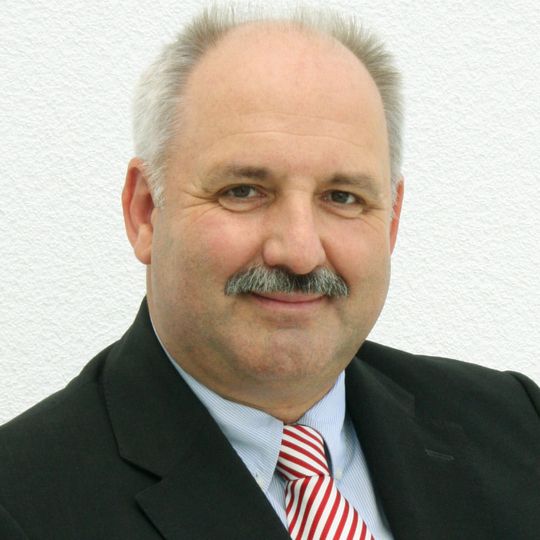 Dr. Volker Pfahlert, Vorstandsvorsitzender Numares AG, freut sich über den erfolgreichen Abschluss dieser Finanzierungsrunde. Dr. Volker Pfahlert, Vorstandsvorsitzender Numares AG, freut sich über den erfolgreichen Abschluss dieser Finanzierungsrunde.