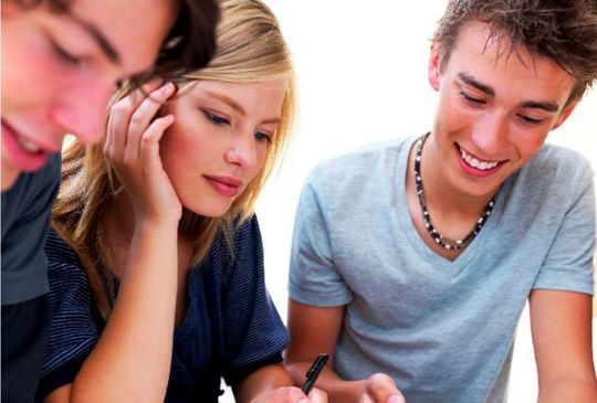 Amplifon offre également des places de formation pour le nouvel apprentissage d'acousticienne/acousticien en systèmes auditifs CFC en 2017. Amplifon offre également des places de formation pour le nouvel apprentissage d'acousticienne/acousticien en systèmes auditifs CFC en 2017.