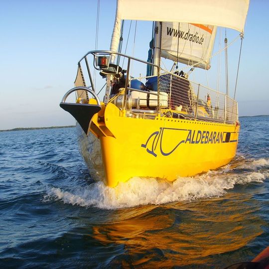 Mit dem Forschungsschiff „Aldebaran“ nahmen die Wissenschaftler Sedimentproben aus norddeutschen Gewässern. (Ausschnitt) Mit dem Forschungsschiff „Aldebaran“ nahmen die Wissenschaftler Sedimentproben aus norddeutschen Gewässern. (Ausschnitt)