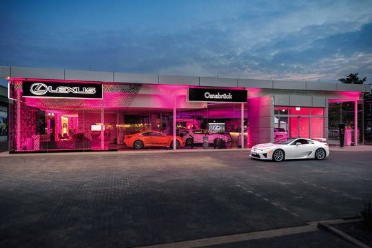 Das neue Lexus-Forum in Osnabrück. Das neue Lexus-Forum in Osnabrück.