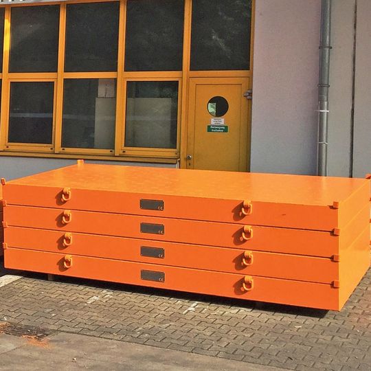 Diese Kranabstützmatten konnte Friedmann erst mit der neuen Edgebreaker-Entgratanlage realisieren. Diese Kranabstützmatten konnte Friedmann erst mit der neuen Edgebreaker-Entgratanlage realisieren.