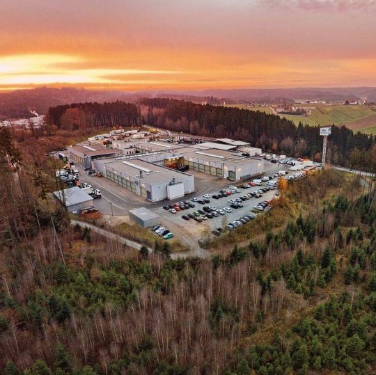 Das Paul-Service-Center in Passau hat sich beim Service Award 2015 für einen Platz unter den Top-Ten qualifiziert. Das Paul-Service-Center in Passau hat sich beim Service Award 2015 für einen Platz unter den Top-Ten qualifiziert.
