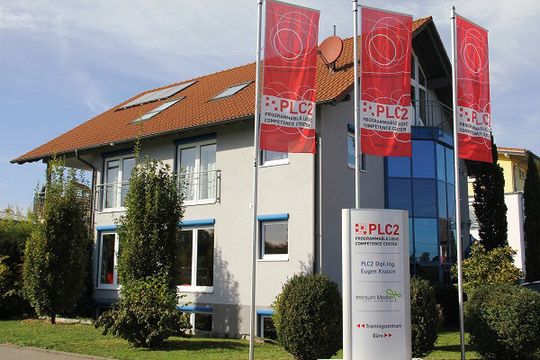 Firmensitz in Freiburg: PLC2 wurde 1995 von Dipl.Ing. Eugen Krassin und seiner Ehefrau Andrea Krassin als ein Ingenieurbüro in Freiburg-Opfingen gegründet. Von Beginn an spezialisierte sich das Unternehmen auf Schulungen rund um die FPGAs des Herstellers Xilinx. Firmensitz in Freiburg: PLC2 wurde 1995 von Dipl.Ing. Eugen Krassin und seiner Ehefrau Andrea Krassin als ein Ingenieurbüro in Freiburg-Opfingen gegründet. Von Beginn an spezialisierte sich das Unternehmen auf Schulungen rund um die FPGAs des Herstellers Xilinx.