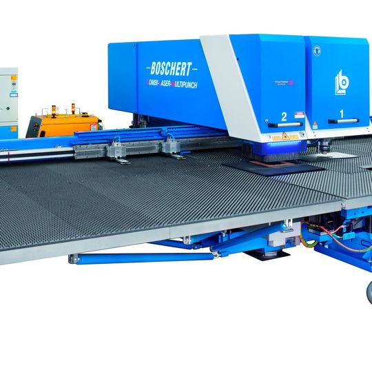 Eine Maschine vom Typ Combilaser Multipunch in betriebsbereiter Ausführung. Eine Maschine vom Typ Combilaser Multipunch in betriebsbereiter Ausführung.