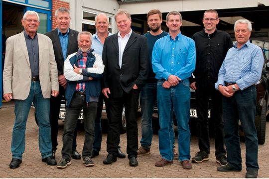 Vorstandsteam der Kfz-Innung Kiel-Neumünster: (v. li.) Volker Bachmann, Jörg Koepsell, Kille Mengelberg, Bernd von der Lancken, Hans W. Hansen, Ole Lamp, Robert Paulus, Sebastian Sirocko und Dieter Ernst.