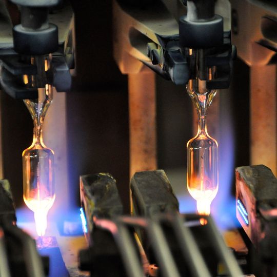 Die neuen Halogenlampen von Vosla sollen 120 Prozent mehr Licht generieren. Die neuen Halogenlampen von Vosla sollen 120 Prozent mehr Licht generieren.