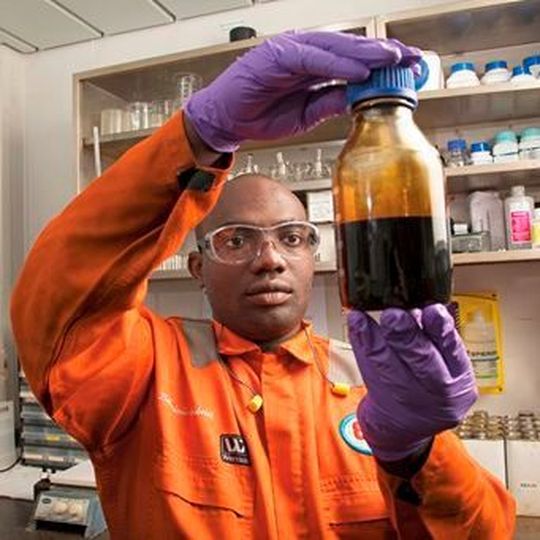 A molecular-level filter could revolutionize energy-intense chemical processes. (sample image) A molecular-level filter could revolutionize energy-intense chemical processes. (sample image)