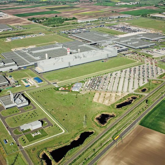 Mercedes-Benz plant neues Werk im ungarischen Kecskemét; hier ein Luftbild des bestehenden Werks. Mercedes-Benz plant neues Werk im ungarischen Kecskemét; hier ein Luftbild des bestehenden Werks.