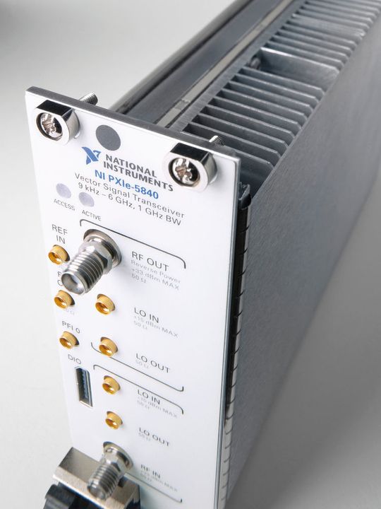 Vektrosignal-Transceiver: Die zweite Generation des VST bietet eine Echtzeitbandbreite von 1 GHz. Vektrosignal-Transceiver: Die zweite Generation des VST bietet eine Echtzeitbandbreite von 1 GHz.