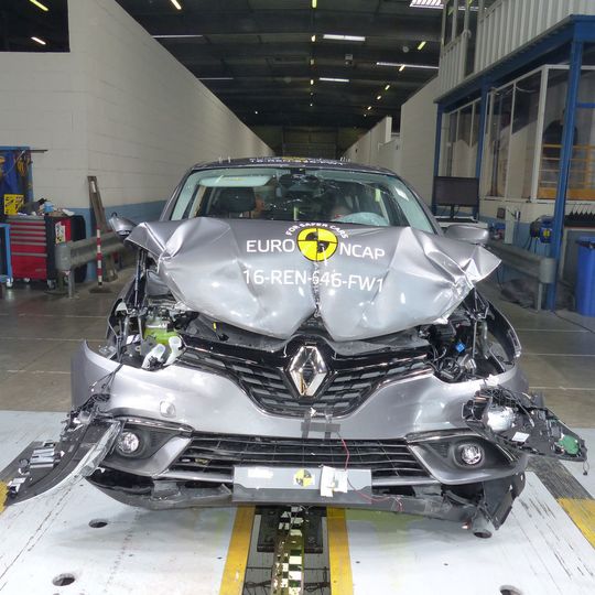Euro NCAP hat vier neue Modelle getestet, unter anderem den Renault Scenic. Euro NCAP hat vier neue Modelle getestet, unter anderem den Renault Scenic.