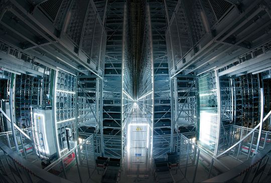 Lager von Future Electronics in Leipzig: Der OEM, der seine gesamten Materialanforderungen offen mit dem Distributor teilt, kann Komponentenengpässe nahezu eliminieren.