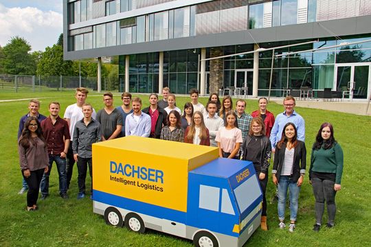 Ausbildungsbeginn 2016 bei Dachser: Beim Familienunternehmen fiel der Startschuss für insgesamt 639 junge Menschen. Ausbildungsbeginn 2016 bei Dachser: Beim Familienunternehmen fiel der Startschuss für insgesamt 639 junge Menschen.