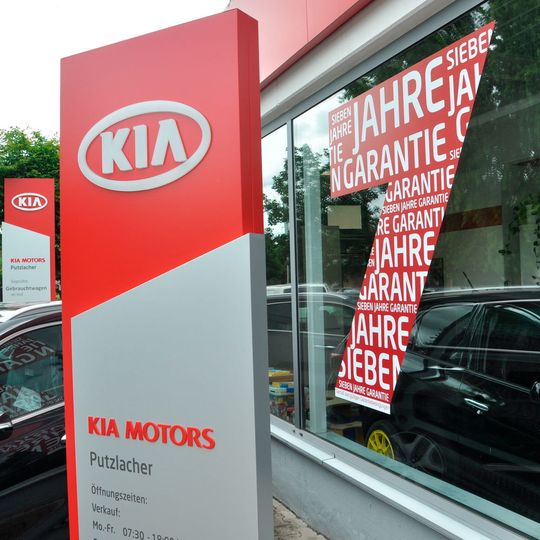 Das Autohaus Putzlacher ist im Internet in Facebookgruppen und Schrauberforen aktiv. Das Autohaus Putzlacher ist im Internet in Facebookgruppen und Schrauberforen aktiv.