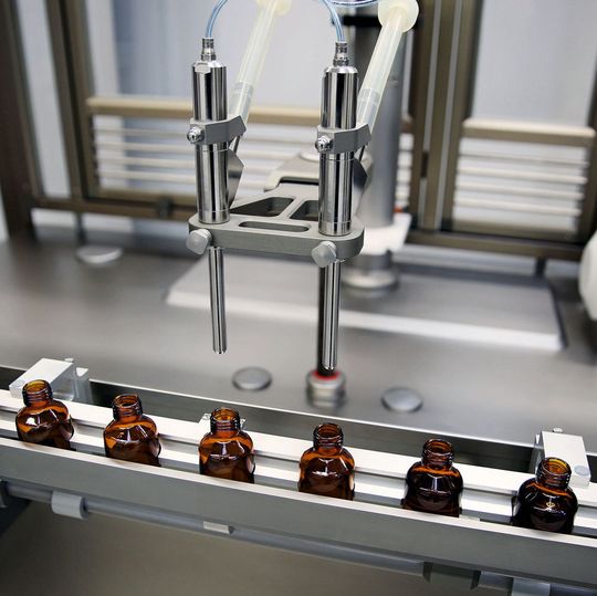 The machine can run at speeds of up to max 120 (mechanical speed) pieces a minute and can process vials from 0.5 ml to 200 ml. The machine can run at speeds of up to max 120 (mechanical speed) pieces a minute and can process vials from 0.5 ml to 200 ml.