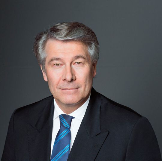 Nach der geplatzten Fusion mit Praxair verlässt Linde-Chef Dr. Wolfgang Büchele das Unternehmen im April nächsten Jahres. Nach der geplatzten Fusion mit Praxair verlässt Linde-Chef Dr. Wolfgang Büchele das Unternehmen im April nächsten Jahres.