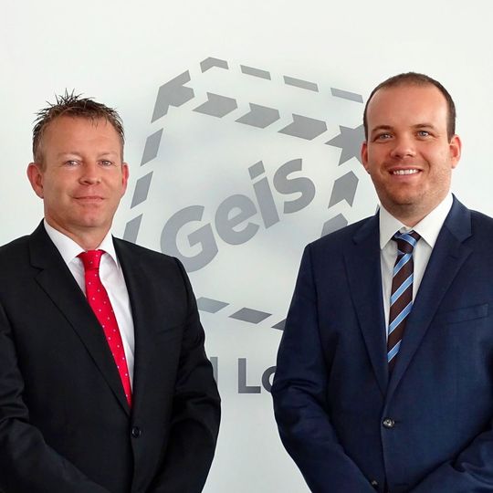 Hans-Wolfgang Geis (l.) und Jochen Geis – die beiden Neuen in der Holding-Geschäftsführung des Full-Service-Logistikdienstleisters Geis aus dem fränkischen Bad Neustadt. Hans-Wolfgang Geis (l.) und Jochen Geis – die beiden Neuen in der Holding-Geschäftsführung des Full-Service-Logistikdienstleisters Geis aus dem fränkischen Bad Neustadt.