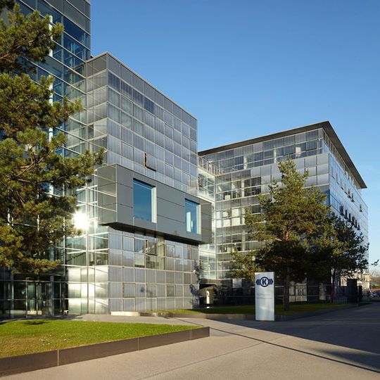Knorr-Bremse erhöht im Wettbieten um den schwedischen Zulieferer Haldex das Barangebot um 15 auf 125 schwedische Kronen pro Aktie. Im Bild die Konzernzentrale von Knorr-Bremse in München. Knorr-Bremse erhöht im Wettbieten um den schwedischen Zulieferer Haldex das Barangebot um 15 auf 125 schwedische Kronen pro Aktie. Im Bild die Konzernzentrale von Knorr-Bremse in München.