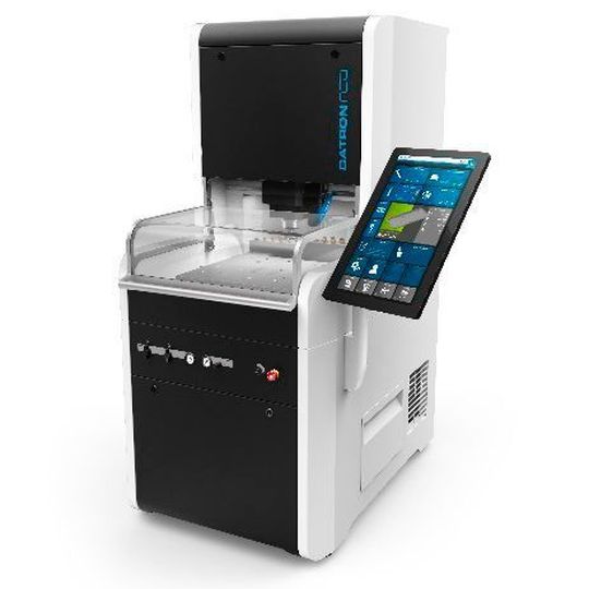 Datron neo ermöglicht einen preisgünstigen Einstieg in die Kleinserien- und Prototypen-Fertigung. Datron neo ermöglicht einen preisgünstigen Einstieg in die Kleinserien- und Prototypen-Fertigung.