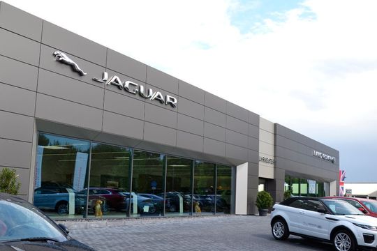 Das Mainzer Autohaus Fuhrmeister hat erst im Sommer seine Pforten geöffnet.