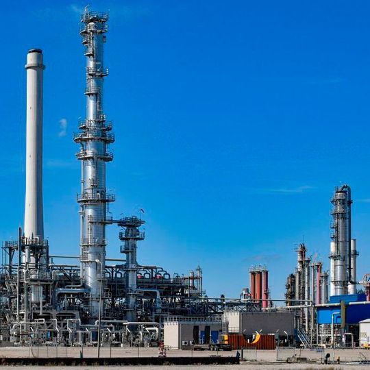 Shell's new aromaticsc unit at Pernis Refinery Shell's new aromaticsc unit at Pernis Refinery