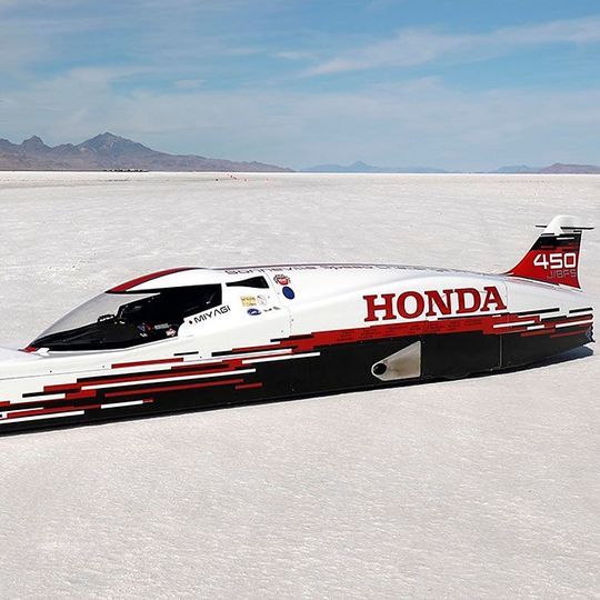 Der „S Dream Steamliner" von Honda erreicht 422 km/h. Der „S Dream Steamliner" von Honda erreicht 422 km/h.