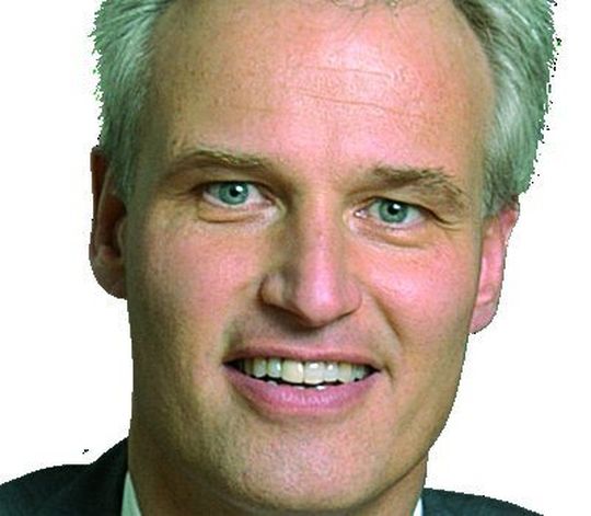 Für<strong id="ForP_EBC337CC-D8B9-6404-39E5B43D9D3E3BB5"> Carl Martin Welcker,</strong> Vorsitzender des VDW und geschäftsführender Gesellschafter der Alfred Schütte GmbH & Co. KG, ist Deutschland ein ausgezeichneter Standort für die Werkzeugmaschinenindustrie.Bild: VDW Für<strong id="ForP_EBC337CC-D8B9-6404-39E5B43D9D3E3BB5"> Carl Martin Welcker,</strong> Vorsitzender des VDW und geschäftsführender Gesellschafter der Alfred Schütte GmbH & Co. KG, ist Deutschland ein ausgezeichneter Standort für die Werkzeugmaschinenindustrie.Bild: VDW