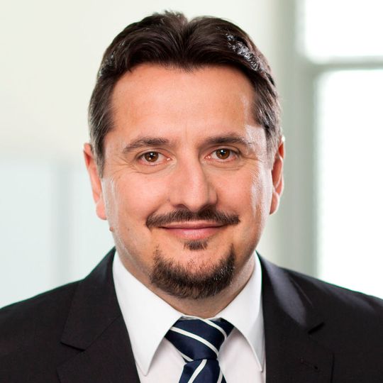 Kai Derda folgt bei CHEP Deutschland als Country General Manager auf Christophe Campe. Kai Derda folgt bei CHEP Deutschland als Country General Manager auf Christophe Campe.