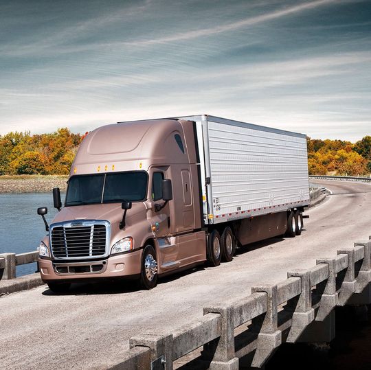 Daimler will zusammen mit AT&T und Microsoft seine Vernetzungsdienste von „Detroit Connect“ erweitern. Daimler will zusammen mit AT&T und Microsoft seine Vernetzungsdienste von „Detroit Connect“ erweitern.