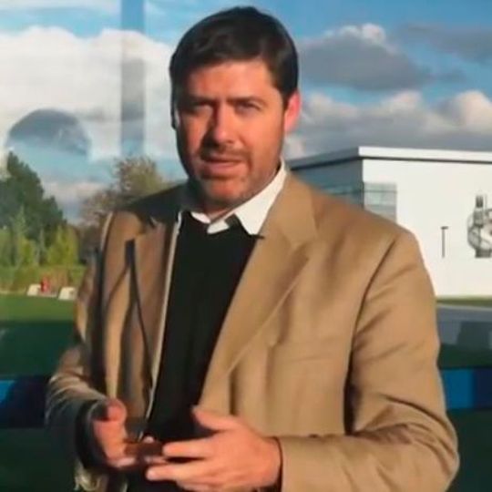 Marc Delcourt, CEO von Global Bioenergies, leitet die einzige Firma in Europa, die fermentative Verfahren zur Umwandlung von erneuerbaren Rohstoffen in Kohlenwasserstoffe entwickelt. Marc Delcourt, CEO von Global Bioenergies, leitet die einzige Firma in Europa, die fermentative Verfahren zur Umwandlung von erneuerbaren Rohstoffen in Kohlenwasserstoffe entwickelt.