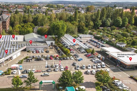 Am Stammsitz in der Chemnitzer Neefestraße vertreibt die AHC-Gruppe Toyota und Gebrauchtwagen.