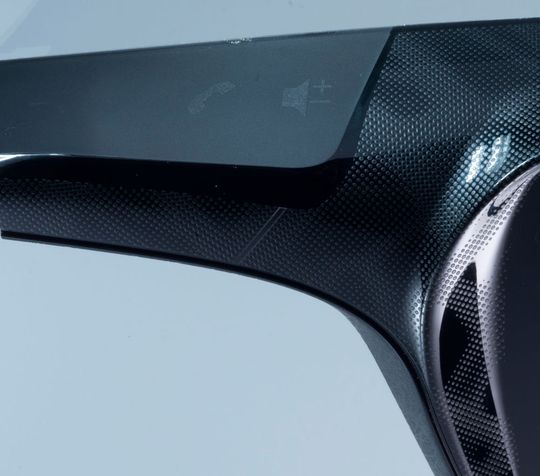 Visionärer Prototyp einer mit DirectCoating gefertigten Lenkradabdeckung Visionärer Prototyp einer mit DirectCoating gefertigten Lenkradabdeckung